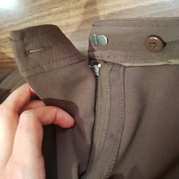 Lane Bryant Dressy Wide Leg Cropped Pants Capris With Button Detail - Picture 7 of 10